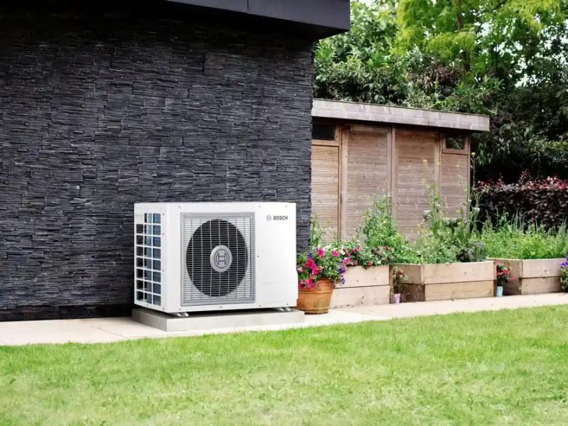 Compress-3400i-AWS-ODU-on-concrete-plate-in-garden-1